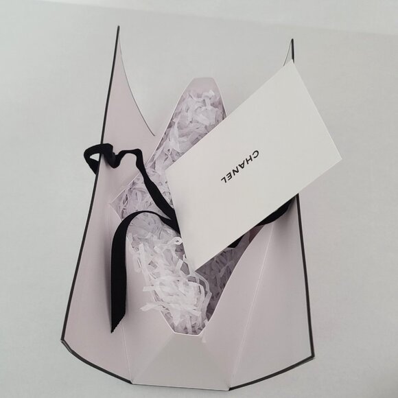 Authentic Empty CHANEL Clutch Style Gift Bag Box White Logo 8.75" X 5.5" X 3" - Picture 4 of 9